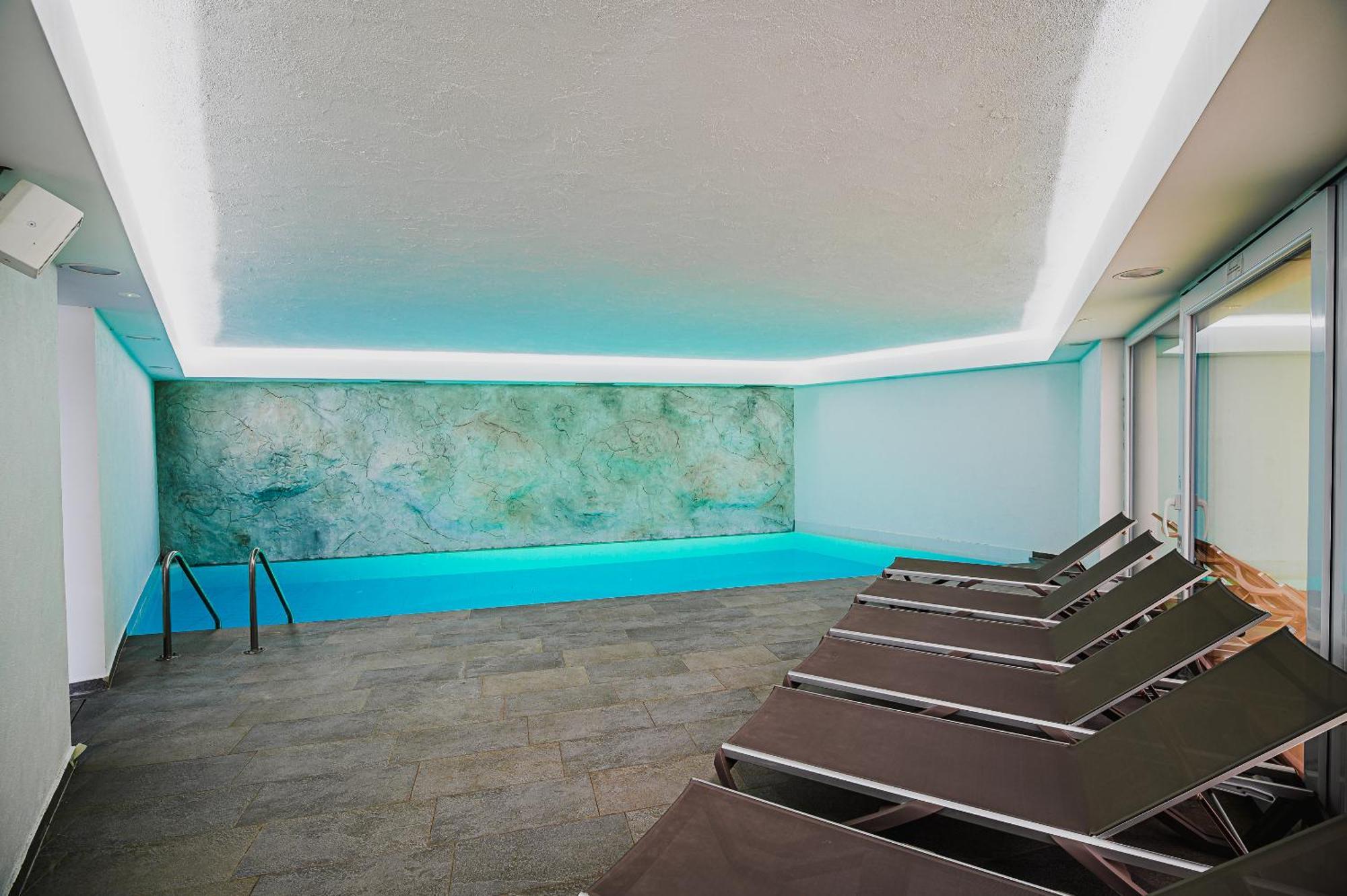 Glamping Maleric With Natural Pool Dragatuš المظهر الخارجي الصورة