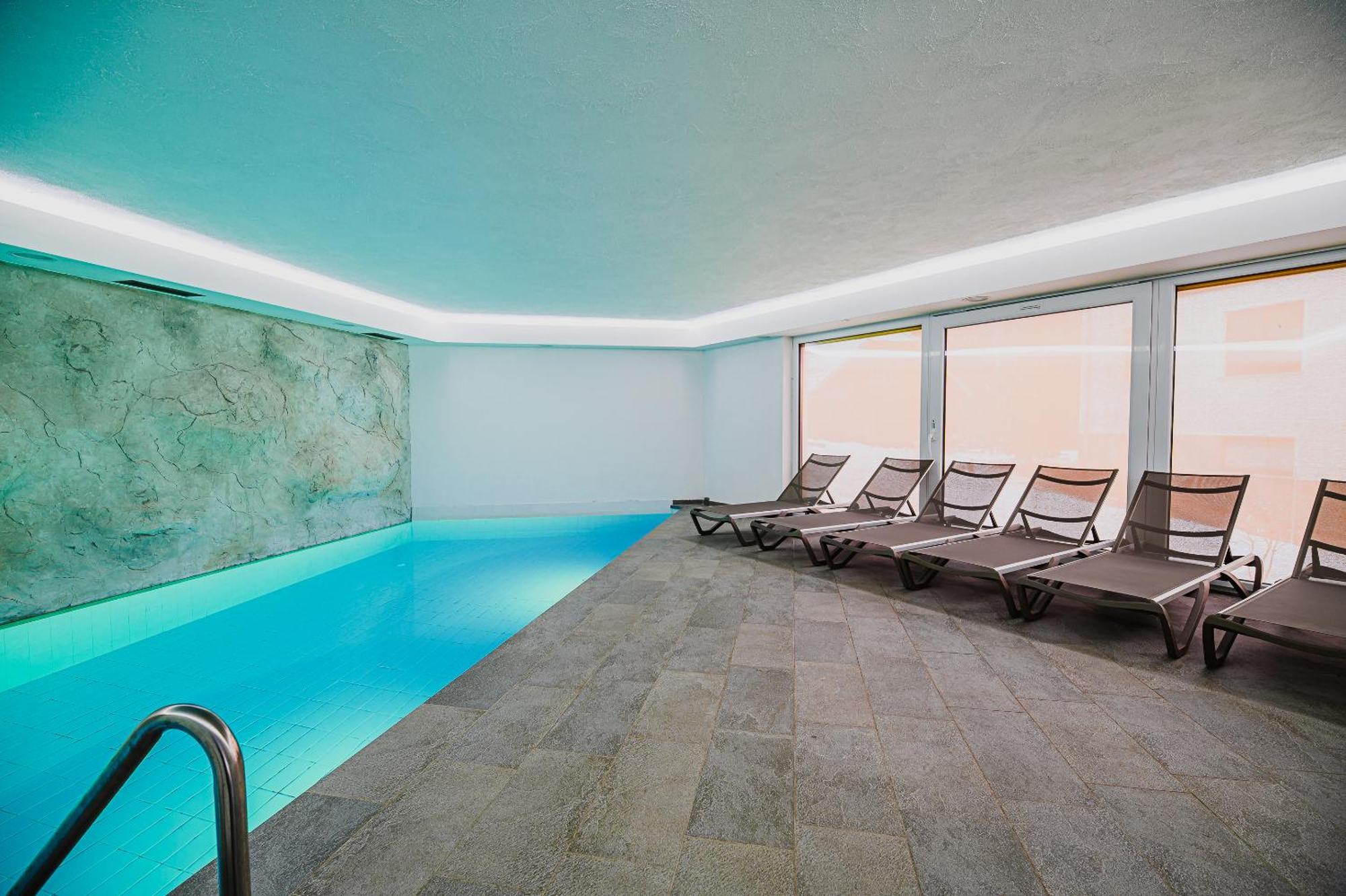 Glamping Maleric With Natural Pool Dragatuš المظهر الخارجي الصورة